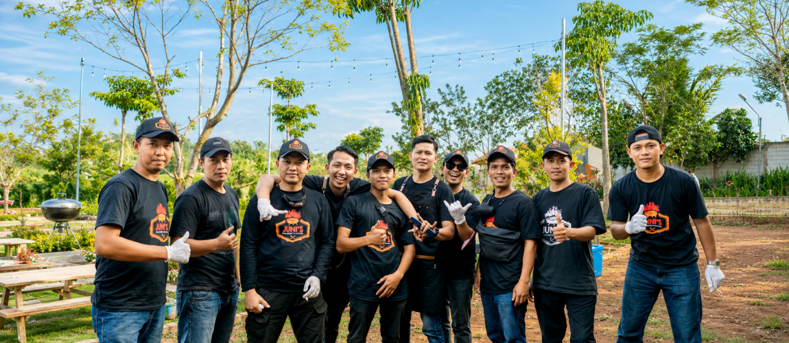 tim_junis_home_bbq_bandung