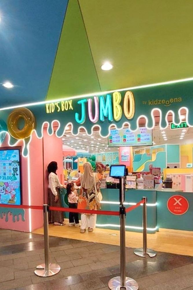 pintu masuk ke area bermain kids box jumbo by kidzoona di ciwalk bandung